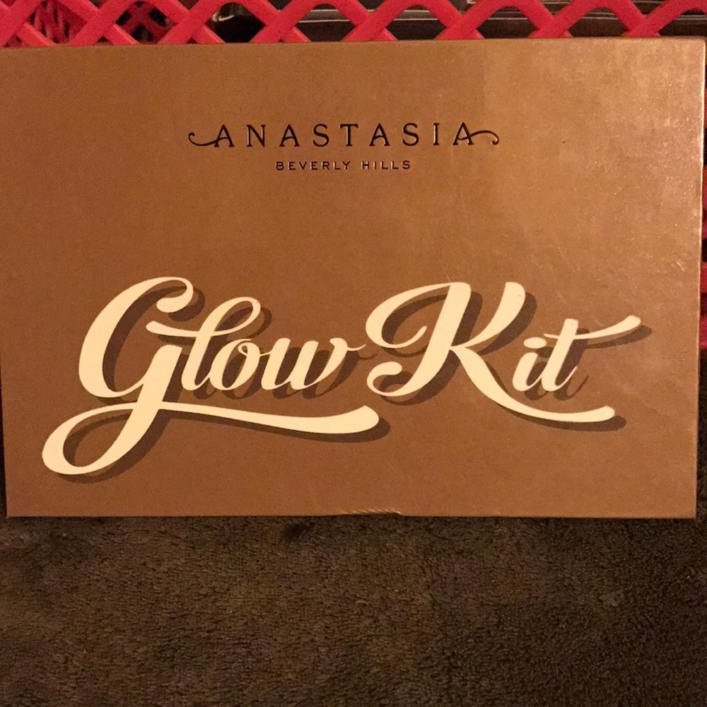 Anastasia Beverly Hills Glow Kit